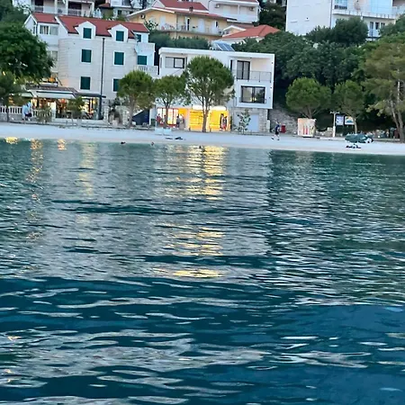 Leandra Baška Voda