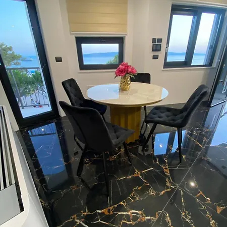 Apartment Leandra Baska Voda